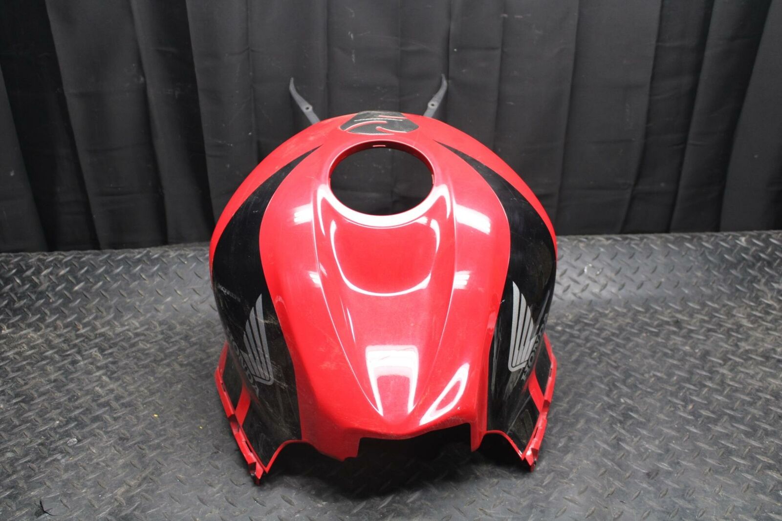 07-08 HONDA CBR600RR GAS TANK FUEL CELL COVER FAIRING COWL BB224