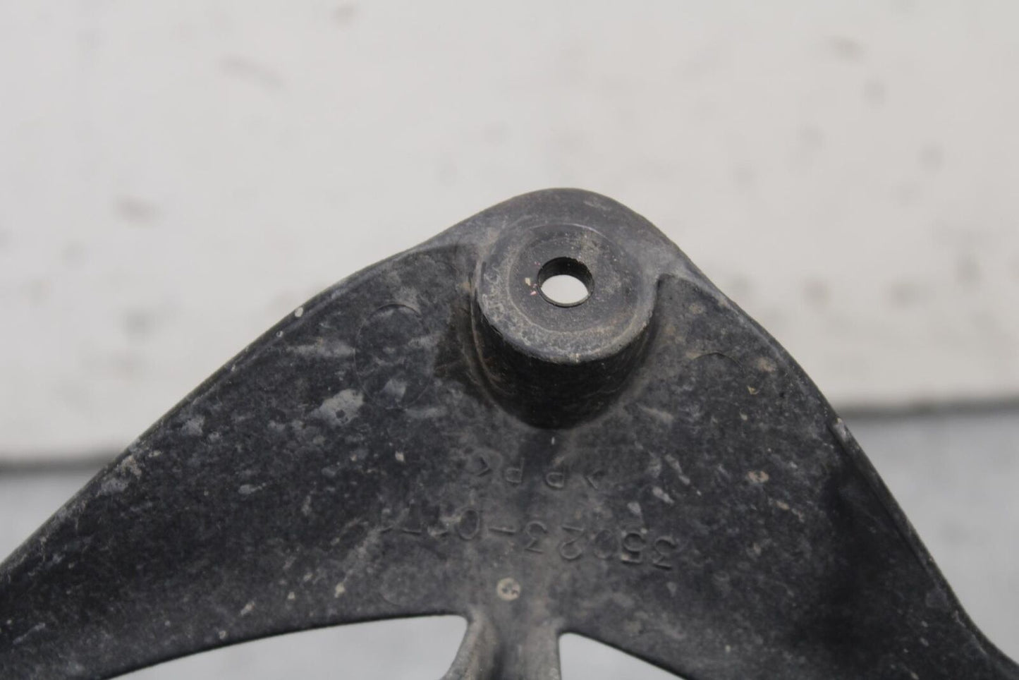 09-12 KAWASAKI NINJA ZX6R REAR BACK WHEEL TIRE HUGGER FENDER 35023-0171 BB640