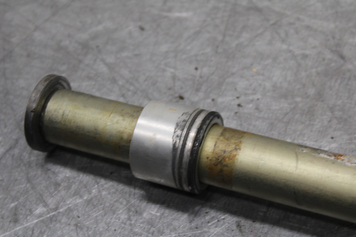 14-16 TRIUMPH AMERICA LT FRONT WHEEL RIM AXLE PIVOT BOLT BB720