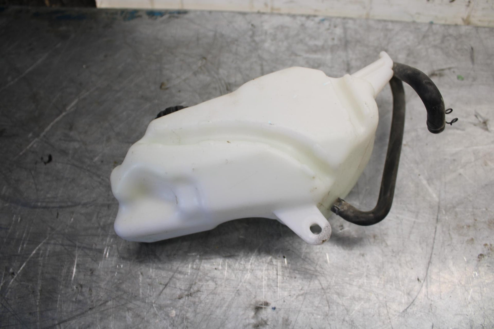 18 KAWASAKI Z 400 COOLANT WATER TANK RESERVOIR BOTTLE BB469