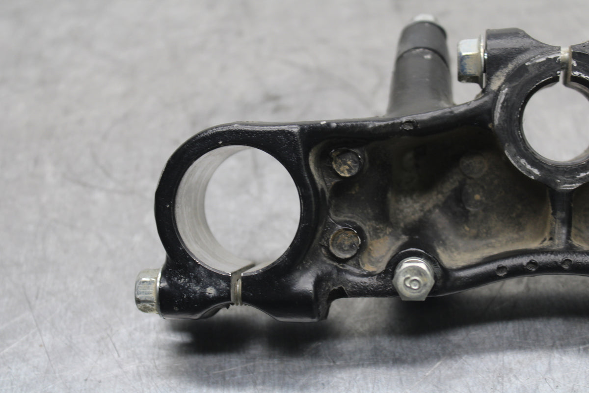 82-83 YAMAHA IT175 FORKS UPPER TRIPLE TREE CLAMP BB108