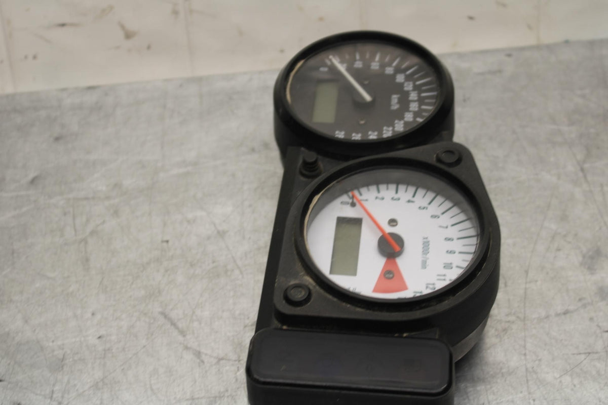 1999 Suzuki GSXR600 SPEEDO TACH GAUGES DISPLAY SPEEDOMETER TACHOMETER BB580