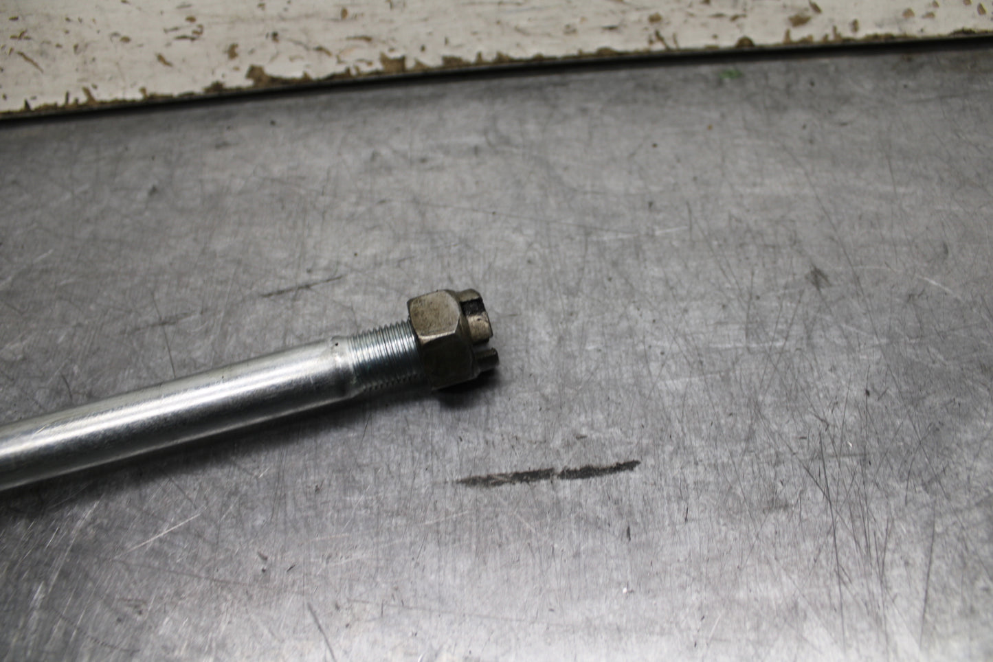 24 KAWASAKI NINJA 500 ABS FRONT WHEEL RIM AXLE PIVOT BOLT BB744