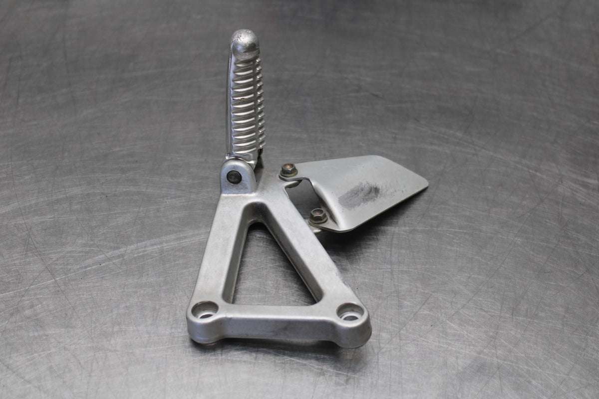 05 DUCATI SUPERSPORT 800 RIGHT REARSET REAR SET DRIVER FOOT PEG REST STOP BB913