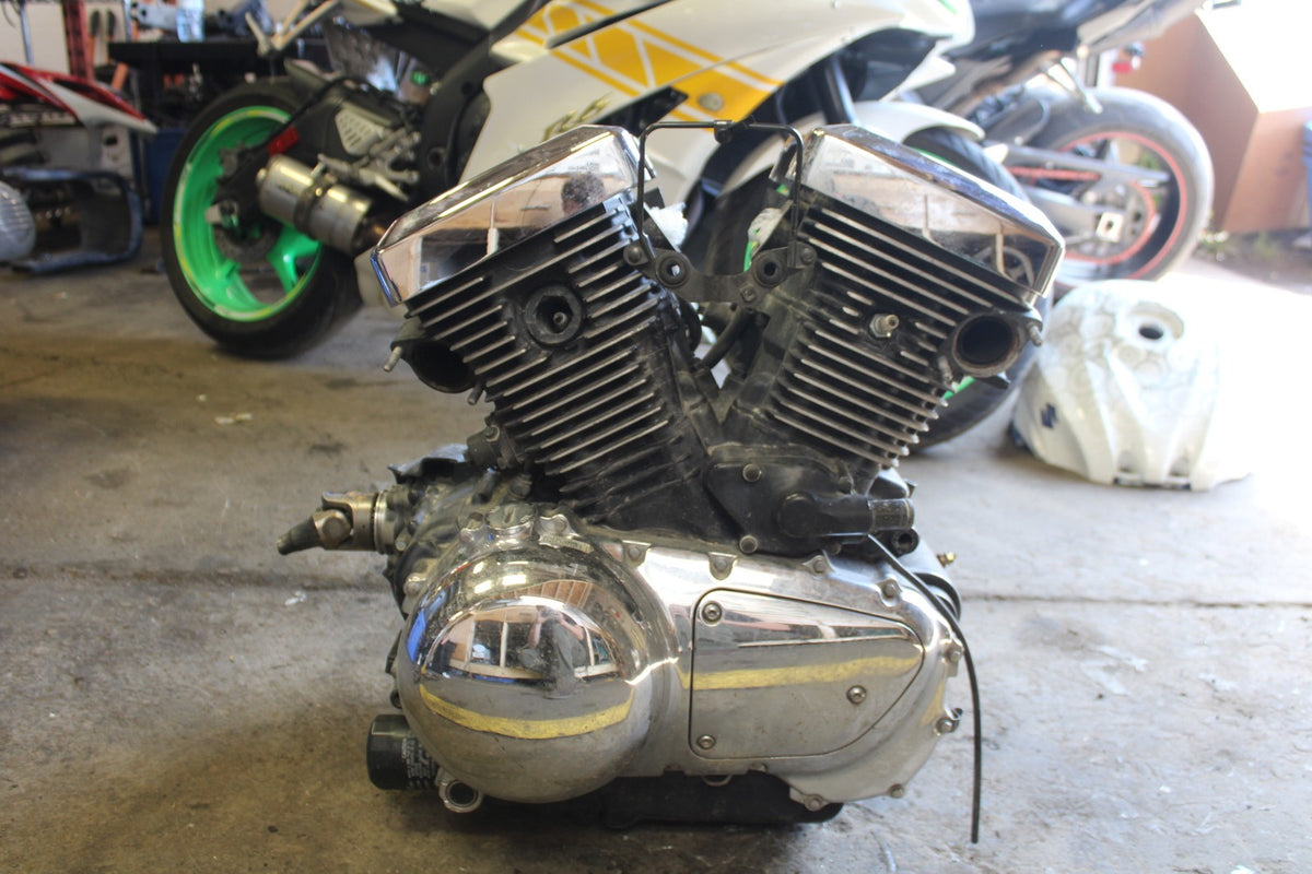 04 KAWASAKI VULCAN 1500 ENGINE MOTOR BB762