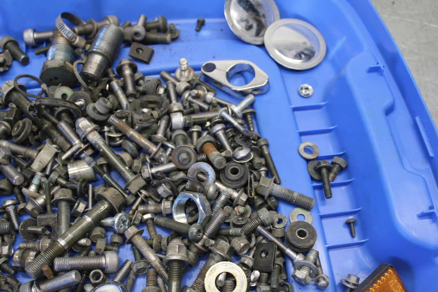 05-06 YAMAHA ROYAL STAR MOUNTING BOLTS HARDWARE MOTOR SCREWS BB697