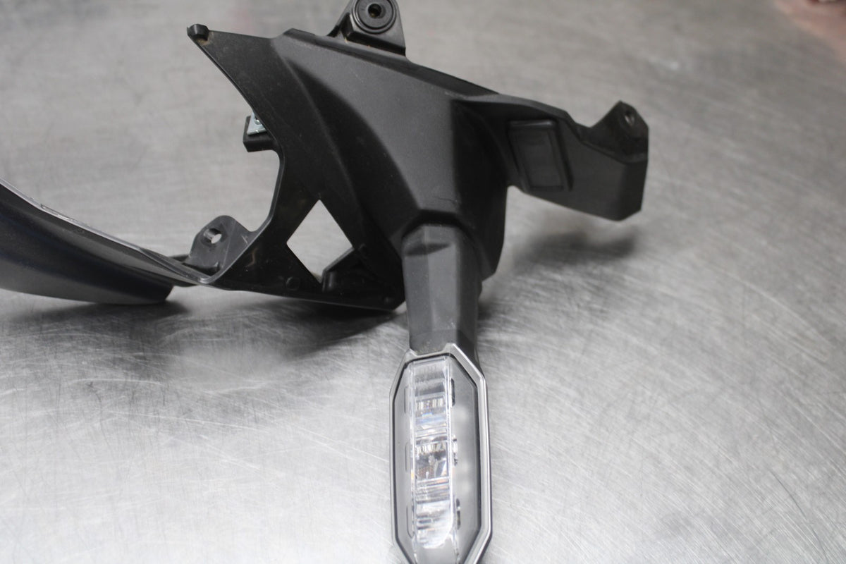 25 KAWASAKI Z900 FRONT LEFT RIGHT TURN SIGNALS LIGHT INDICATORS/ FAIRING BB928