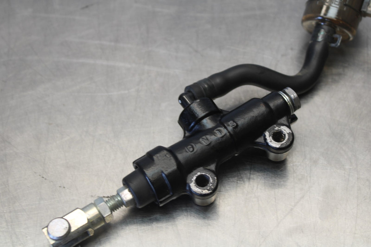 20 TRIUMPH STREET TRIPLE 765 REAR BACK BRAKE MASTER CYLINDER W RESERVOIR BB864