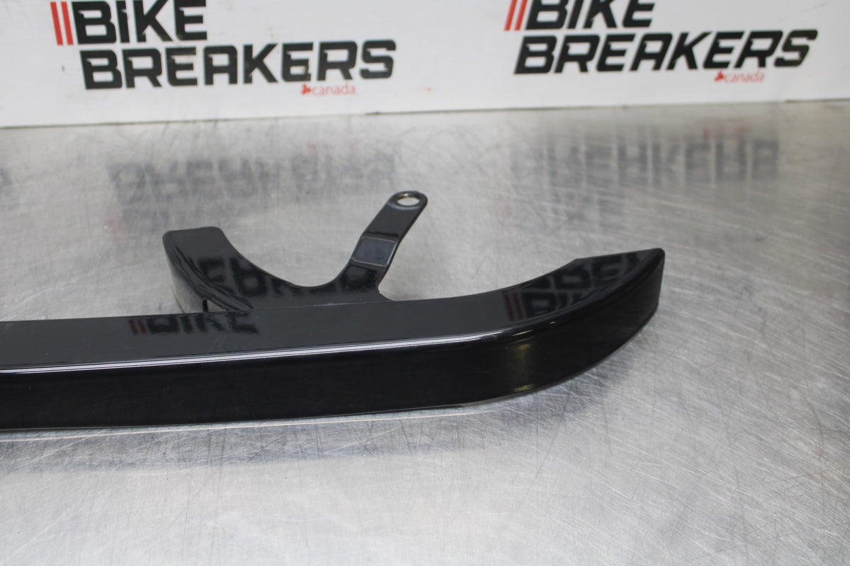 09 HARLEY-DAVIDSON SPORTSTER 1200 CUSTOM XL1200C DRIVE BELT COVER GUARD BB776