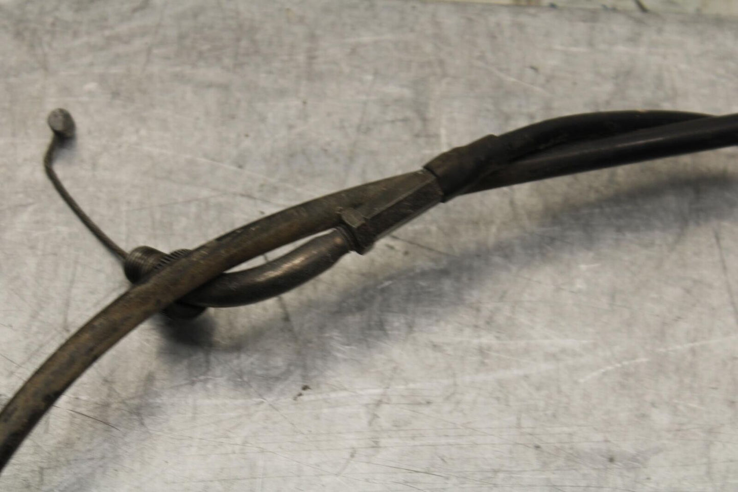 75 SUZUKI GT 550 CLUTCH THROTTLE BRAKECABLE LINE BB67