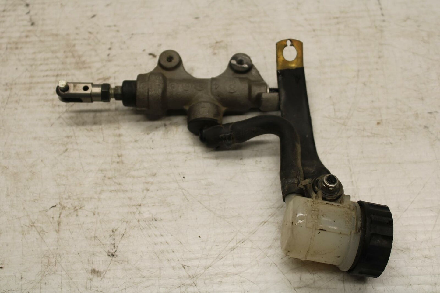 09-14 YAMAHA YZF R1 REAR BACK BRAKE MASTER CYLINDER W RESERVOIR BB286