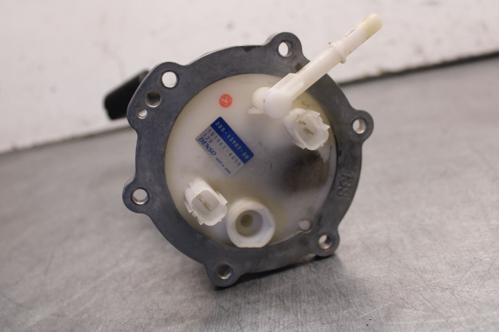 09-15 YAMAHA FZ6R FUEL PUMP GAS PETROL SENDER UNIT 20S-13907-00-00  BB686