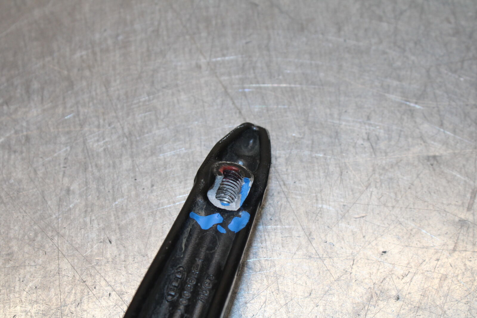 13-17 KAWASAKI NINJA ZX6R ZX636E RIGHT FRONT FOOT REST PEG STEP BB735