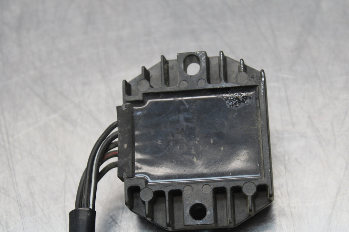 04-09 SUZUKI GS500F RECTIFIER VOLTAGE REGULATOR BB165