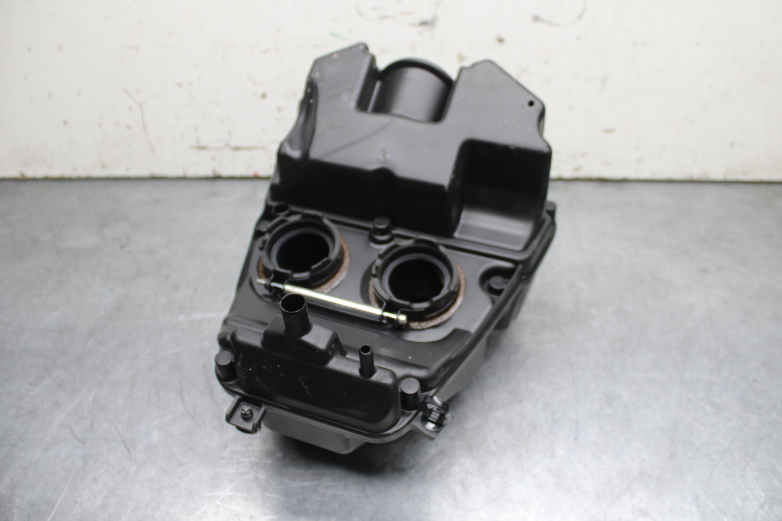 18-24 KAWASAKI NINJA 650 AIRBOX AIR INTAKE FILTER BOX BB725