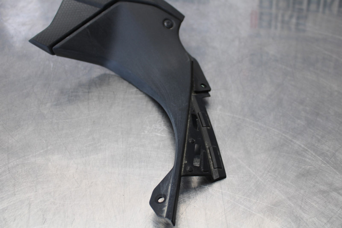 21-23 KAWASAKI NINJA ZX6R RIGHT FRONT DUCT COVER PANEL COWL BB179