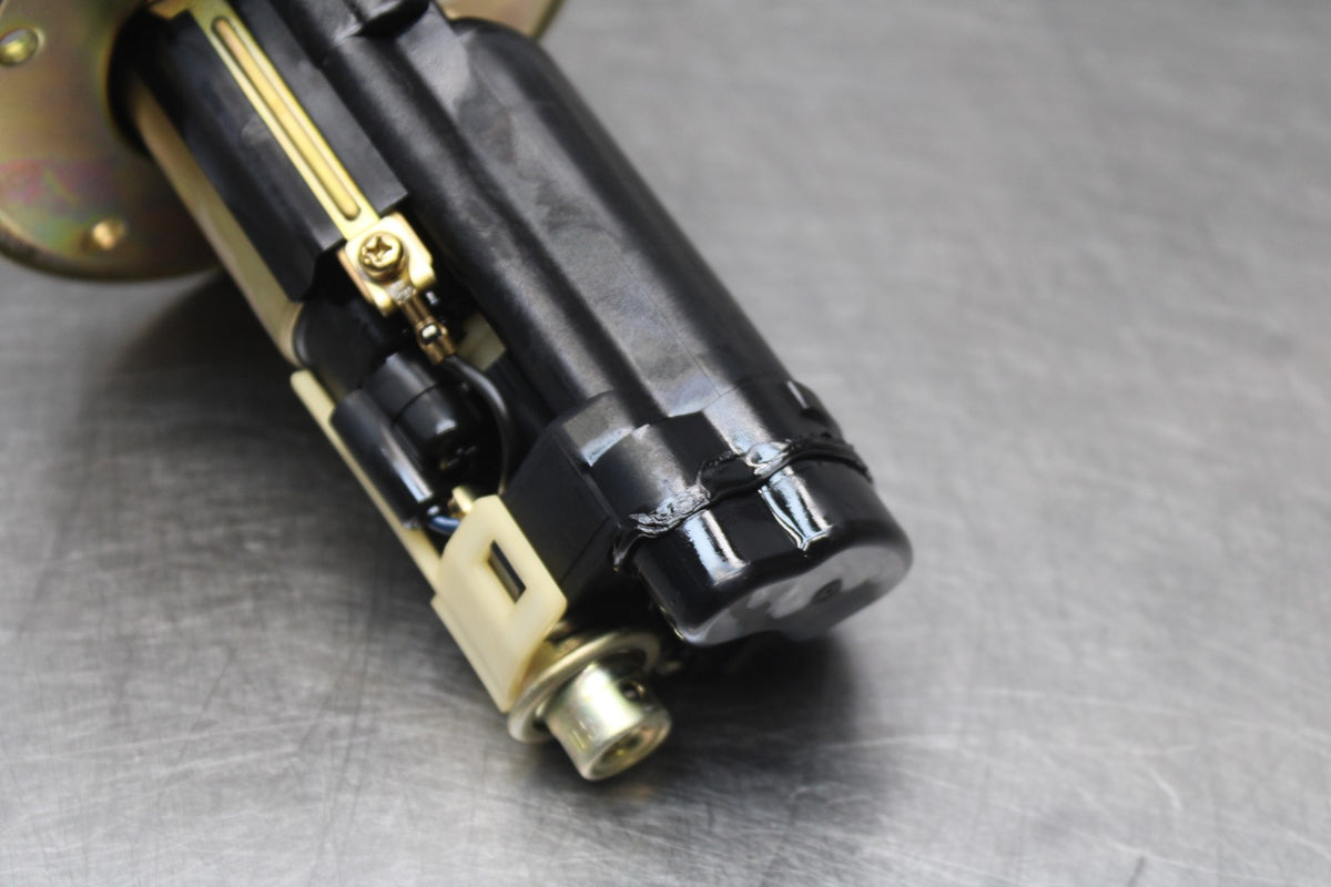 03 SUZUKI SV650 FUEL PUMP GAS PETROL SENDER UNIT BB846