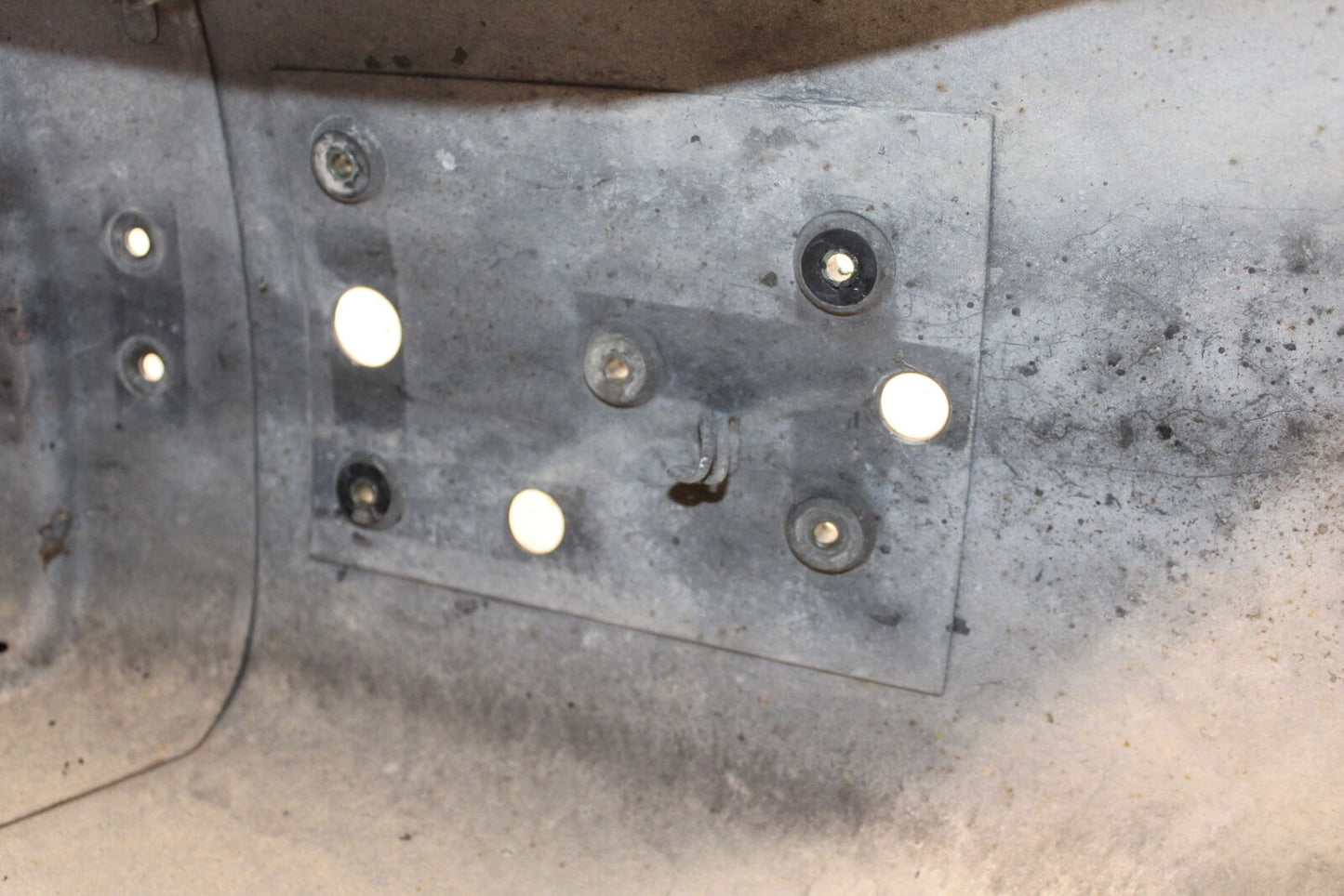 05-09 SUZUKI BOULEVARD C90 REAR BACK WHEEL FENDER MUD GUARD BB692