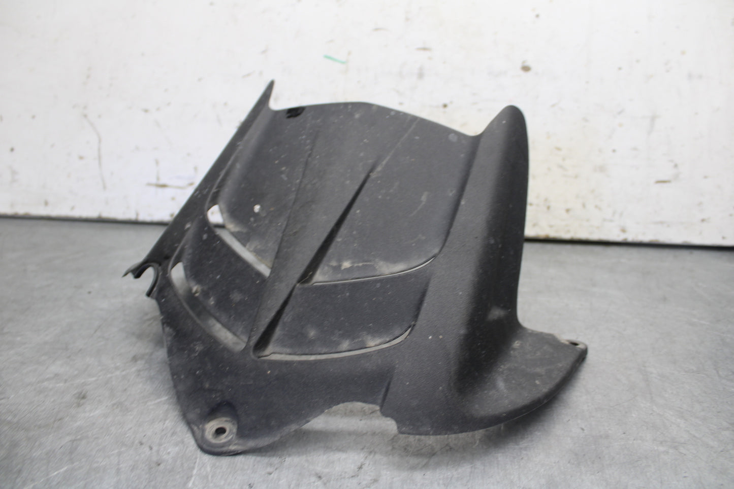 09-12 KAWASAKI NINJA ZX6R REAR BACK WHEEL TIRE HUGGER FENDER 35023-0171 BB698