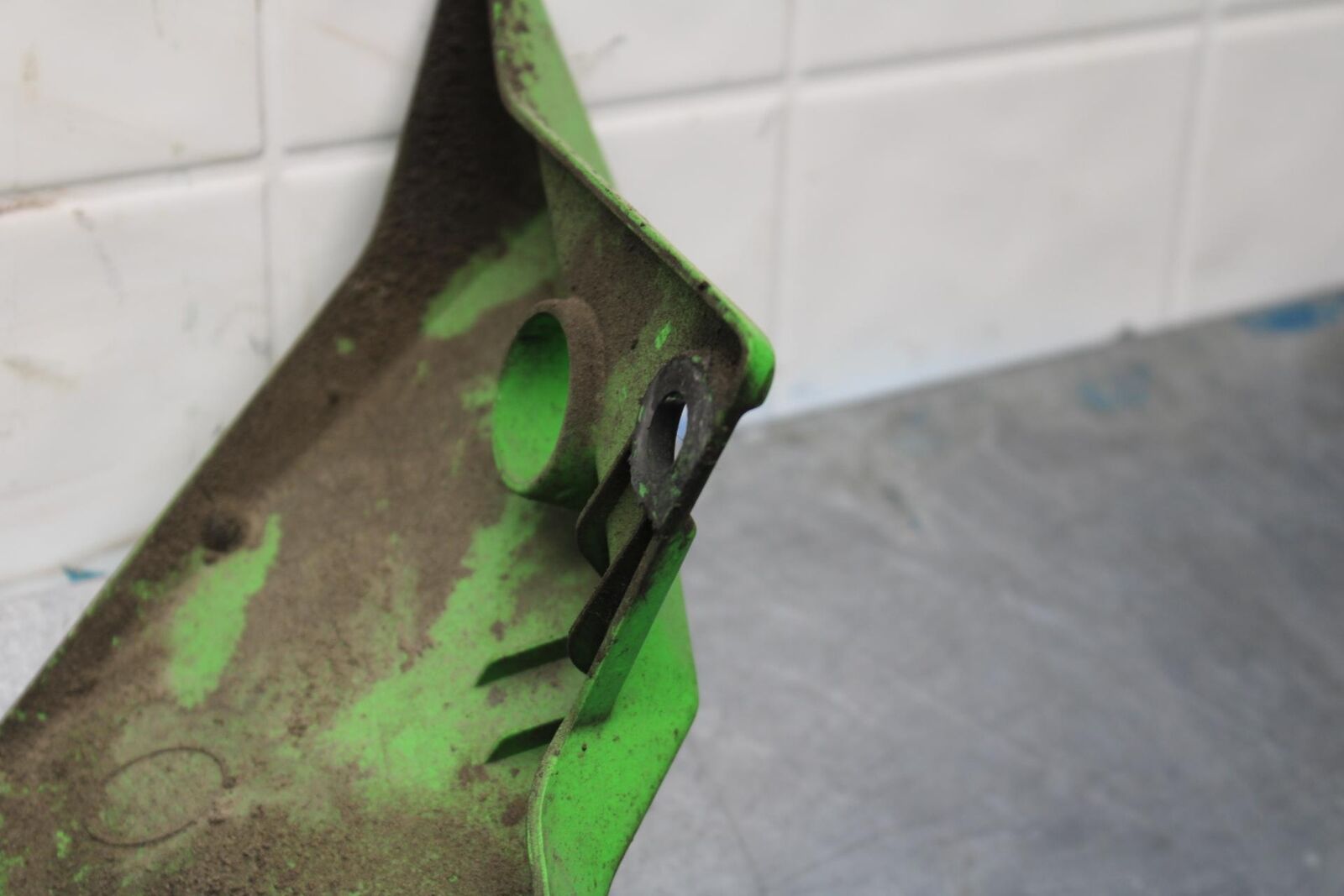 2011 Kawasaki Ninja ZX6R ZX600R LOWER BOTTOM BELLY FAIRING COWL BB587