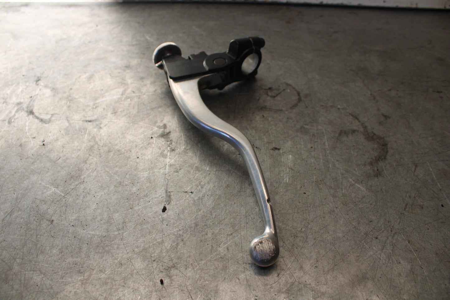 07-08 TRIUMPH DAYTONA 675 CLUTCH PERCH MOUNT WITH LEVER BB685