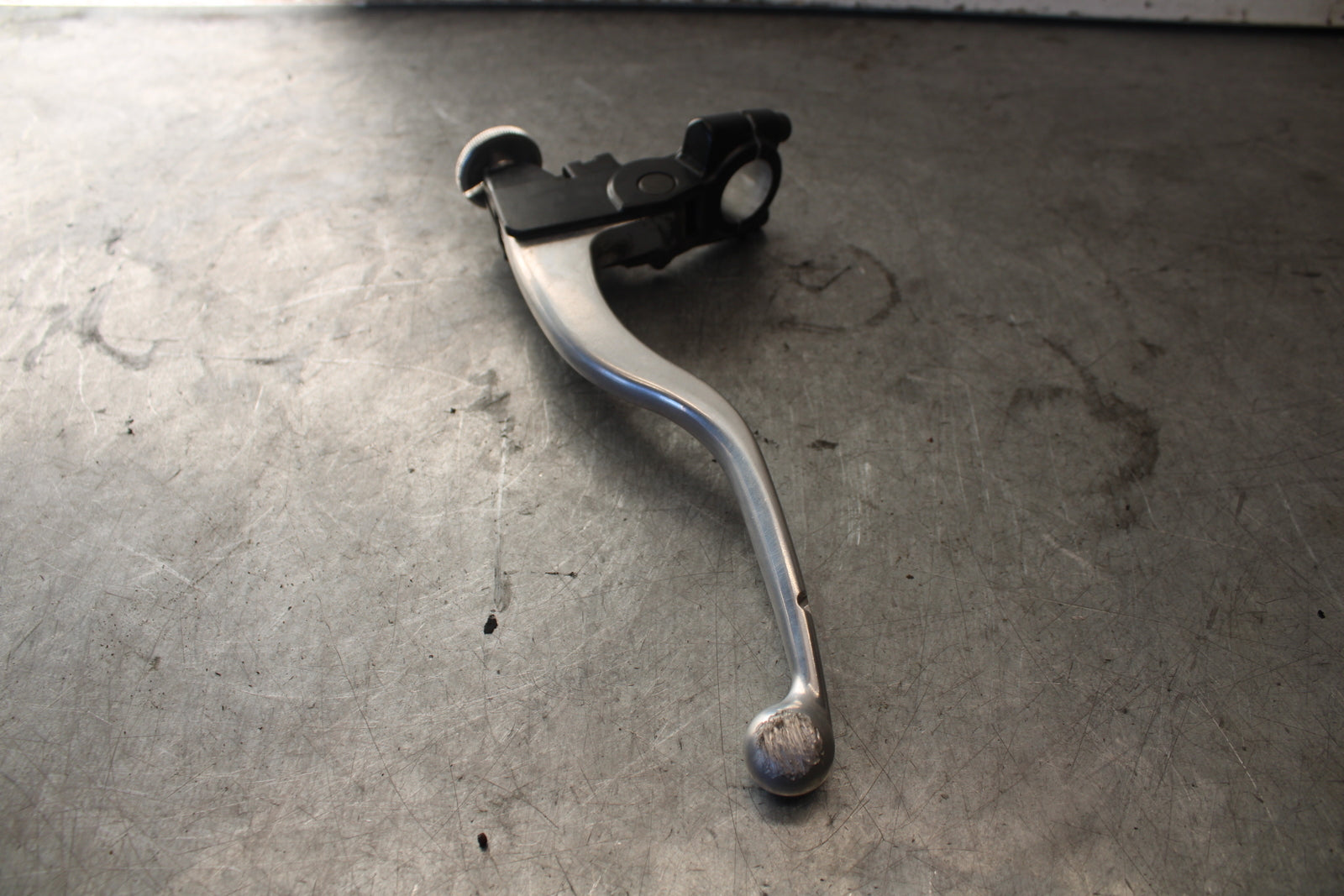 07-08 TRIUMPH DAYTONA 675 CLUTCH PERCH MOUNT WITH LEVER BB685