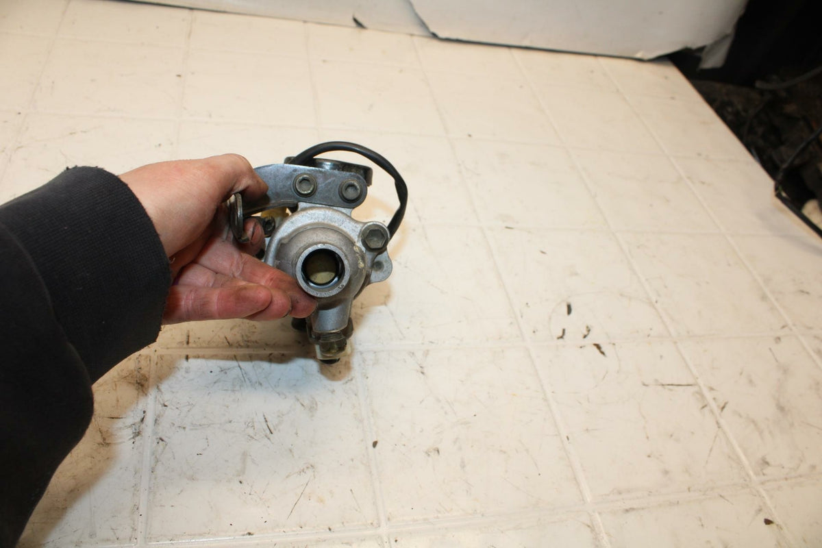 93-96 SUZUKI GSXR1100W THERMOSTAT W HOUSING ASSEMBLY BB12