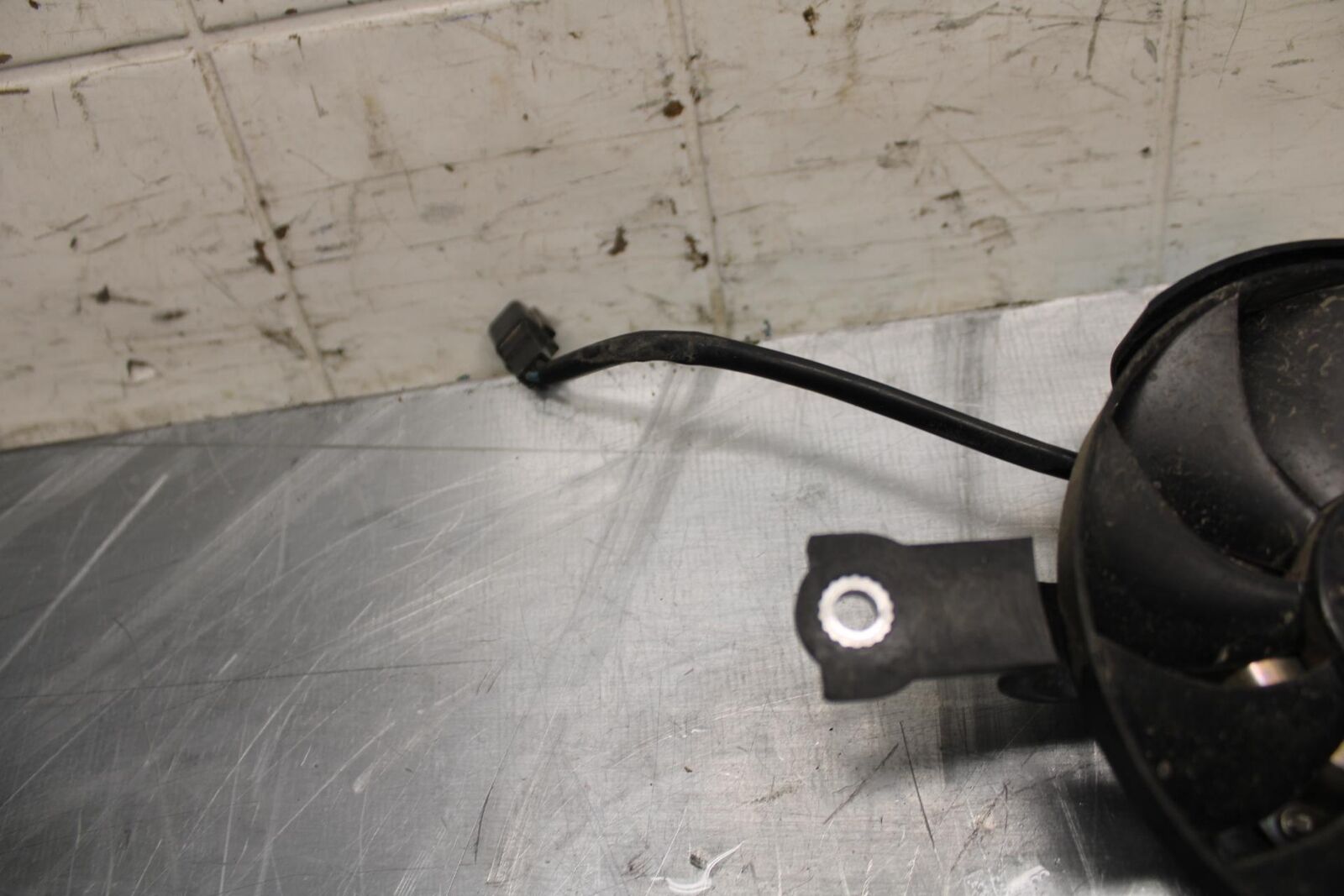 17-23 SUZUKI GSXR 250 GSX250RL8  RADIATOR MOTOR COOLER FAN RADIATER BB490