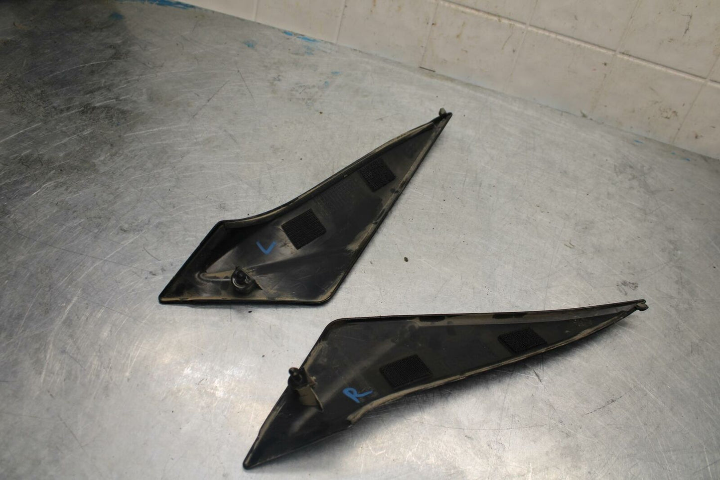 11-22 SUZUKI GSXR600 RIGHT LEFT GAS FUEL TANK PANELS COVERS TRIM SET COWLS BB422