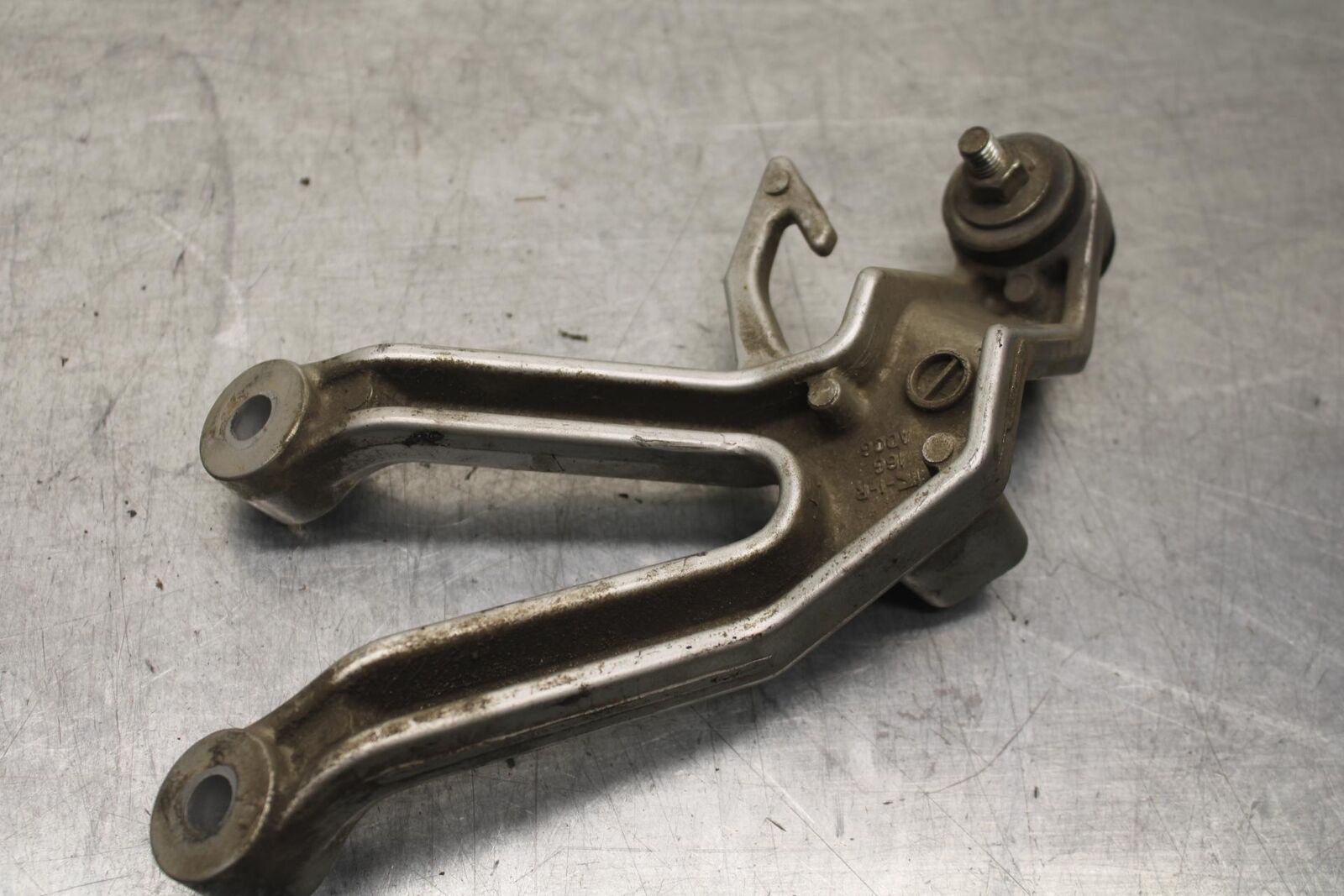 2003 Suzuki SV1000S RIGHT REAR FOOT REST PEG STEP BB85