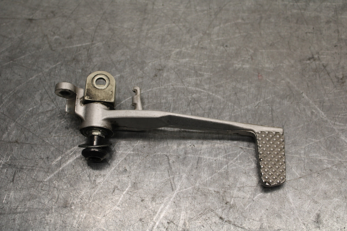 06 YAMAHA YZF R6 RIGHT REARSET BRAKE FOOT PEDAL 2C0-27211-00-00 BB716