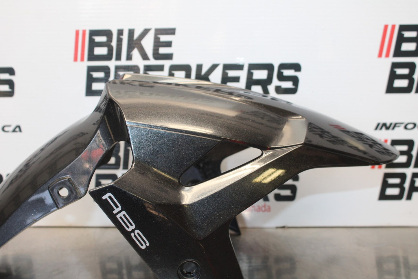 18-23 KAWASAKI NINJA 400 EX400 ABS FRONT WHEEL FENDER COWL FAIRING BB192