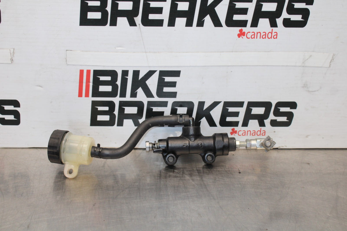 12 TRIUMPH STREET TRIPLE R REAR BACK BRAKE MASTER CYLINDER W RESERVOIR BB914