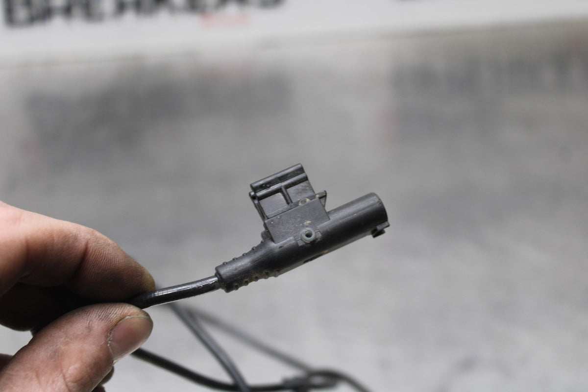 19 MOTO GUZZI V7 III REAR ABS BRAKE SENSOR BB831