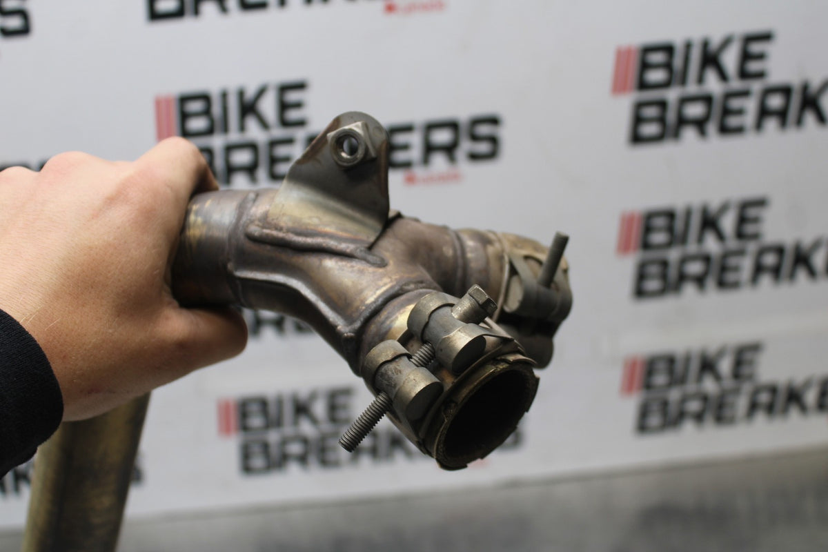 12 TRIUMPH STREET TRIPLE R EXHAUST MIDPIPE MID MIDDLE PIPE BB914