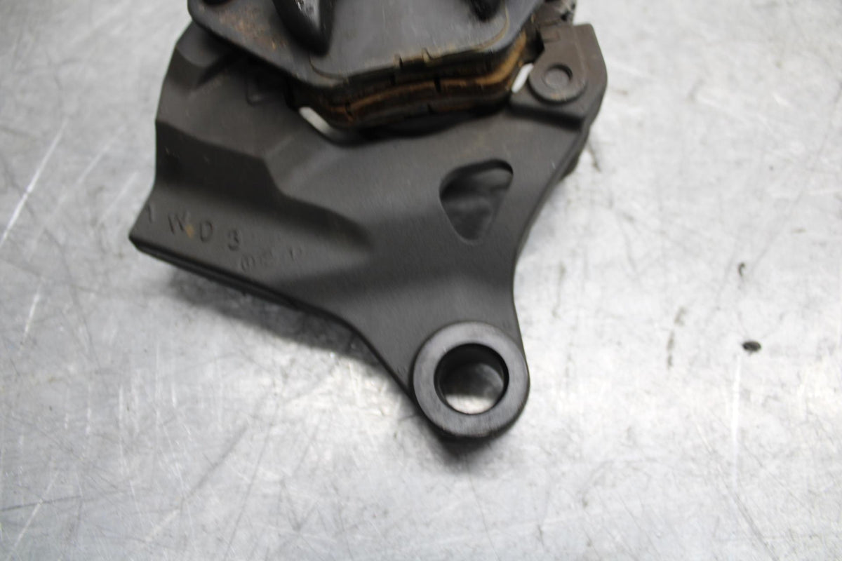 2015 Yamaha YZF R3 REAR BACK BRAKE CALIPER W MOUNT BRACKET 1WD-F580W-01-00 BB526