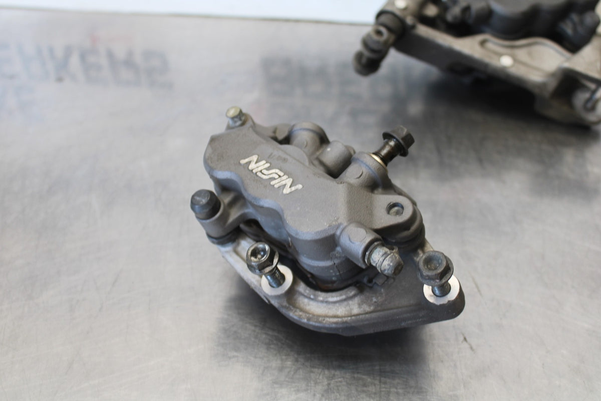 06-07 HONDA INTERCEPTOR 800 VFR800 RIGHT LEFT FRONT BRAKE CALIPER SET PAIR BB917