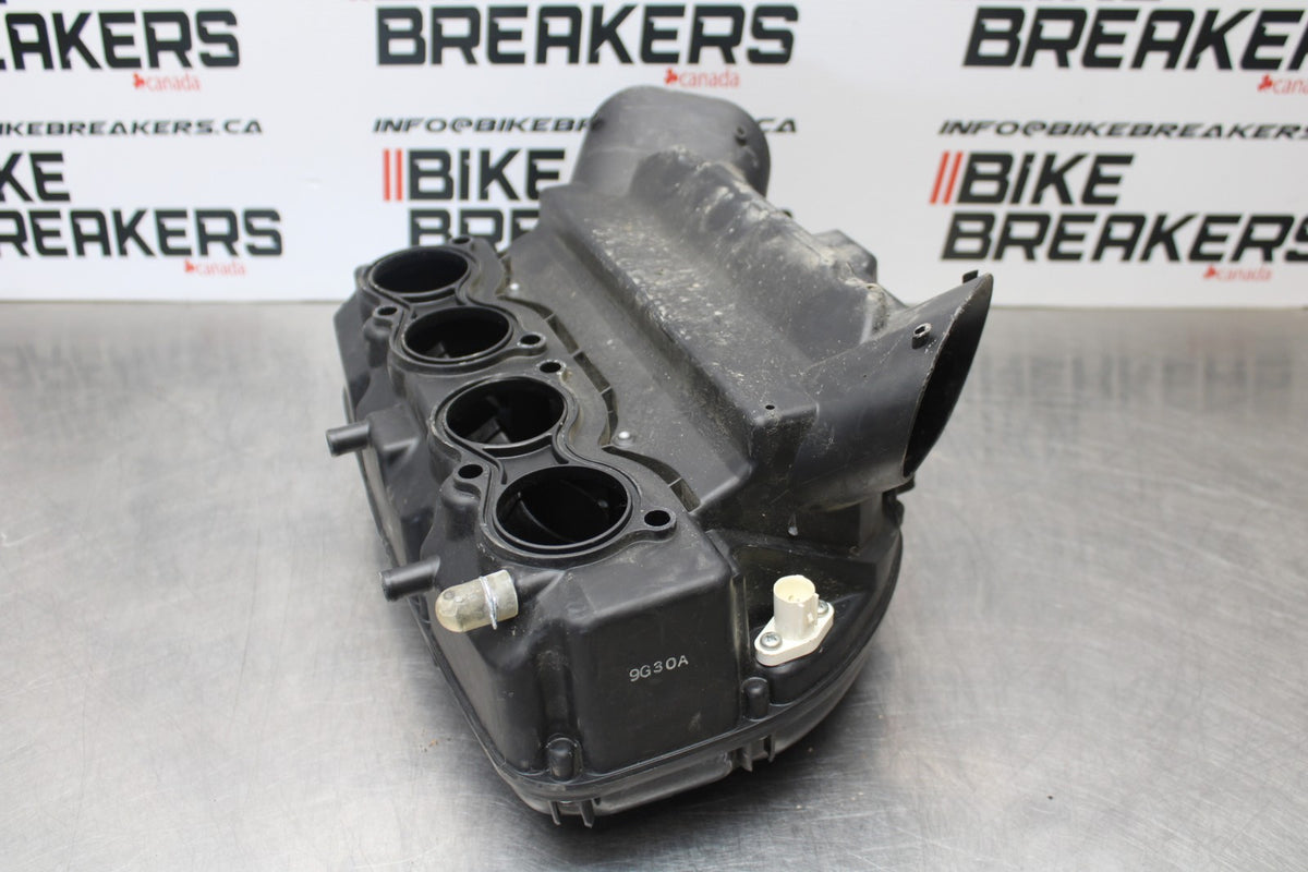 11-22 SUZUKI GSXR 600  AIRBOX AIR INTAKE FILTER BOX BB193