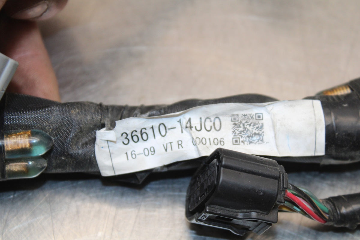 11-22 SUZUKI GSXR 600  MAIN ENGINE WIRING HARNESS MOTOR WIRE LOOM BB193