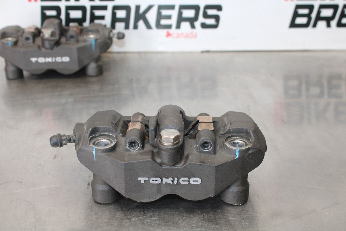 06-07 SUZUKI GSXR 600 RIGHT LEFT FRONT BRAKE CALIPER SET PAIR CALIPERS BB170