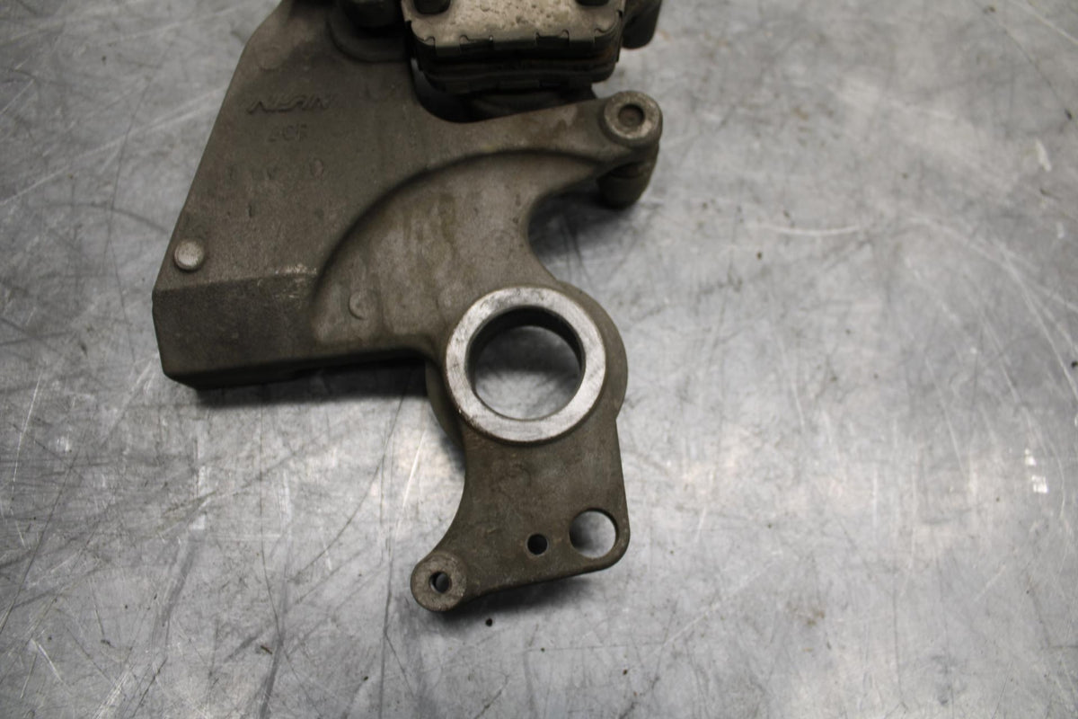 18 YAMAHA YZF R1  REAR BACK BRAKE CALIPER W MOUNT BRACKET BB473