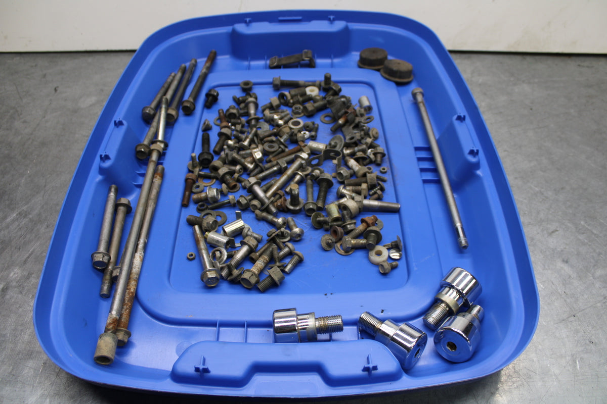 02-03 YAMAHA V STAR 1100 MOUNTING BOLTS HARDWARE MOTOR SCREWS BB124