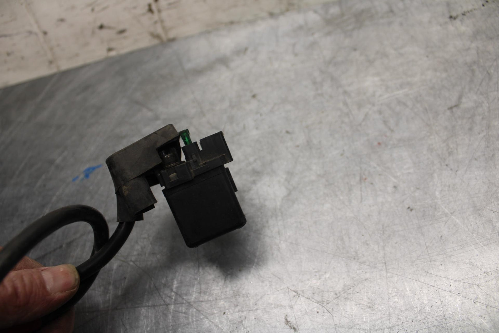 2003 Kawasaki Z1000 ENGINE STARTER RELAY STARTING MOTOR SWITCH 27010-1376 BB35