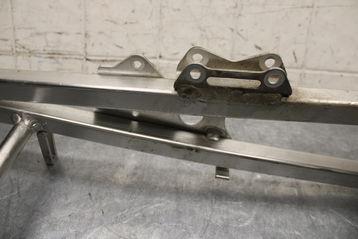 2000 Honda CBR600F4 REAR BACK TAIL SUBFRAME SUB FRAME BB552
