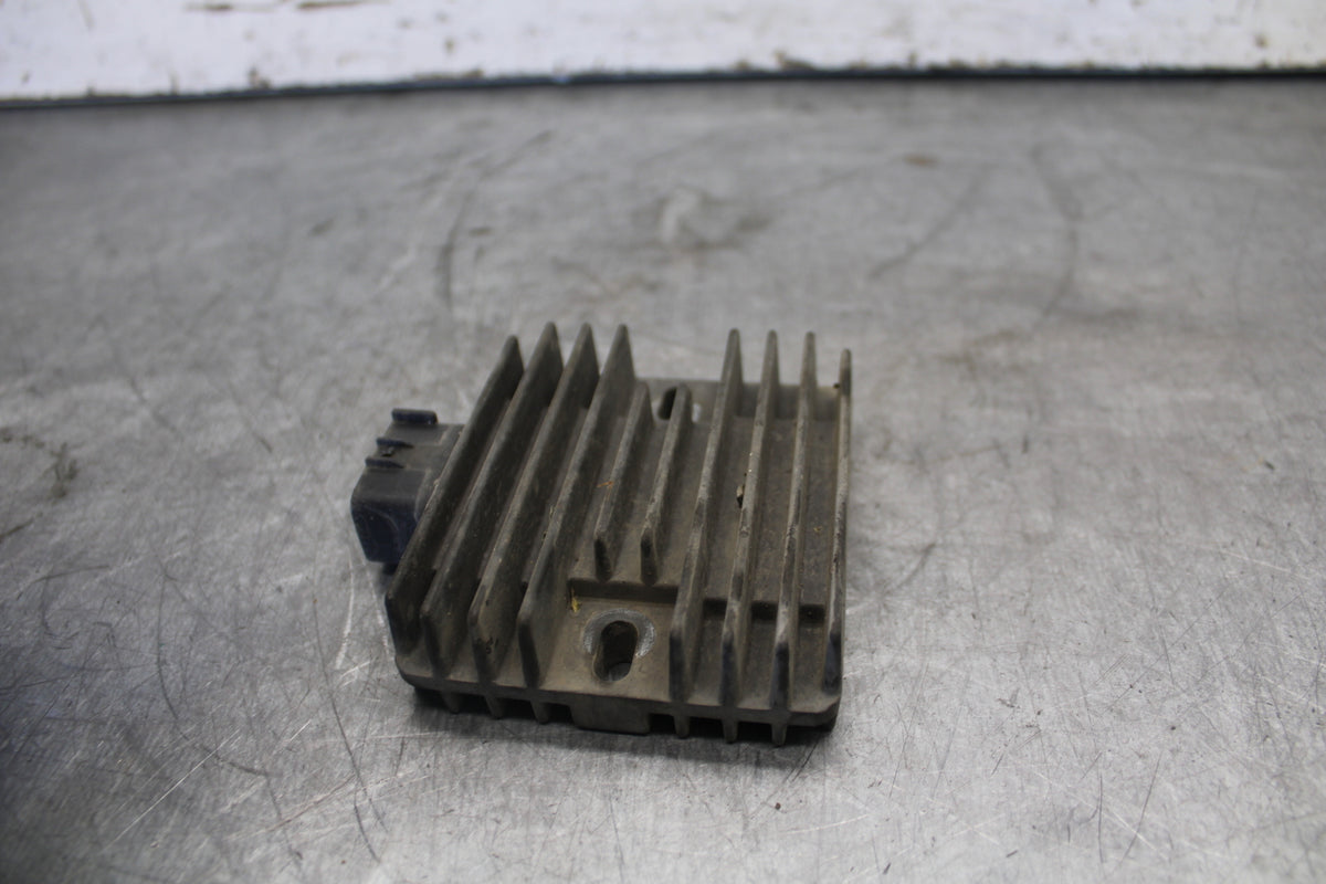 05-06 YAMAHA ROYAL STAR RECTIFIER VOLTAGE REGULATOR BB697