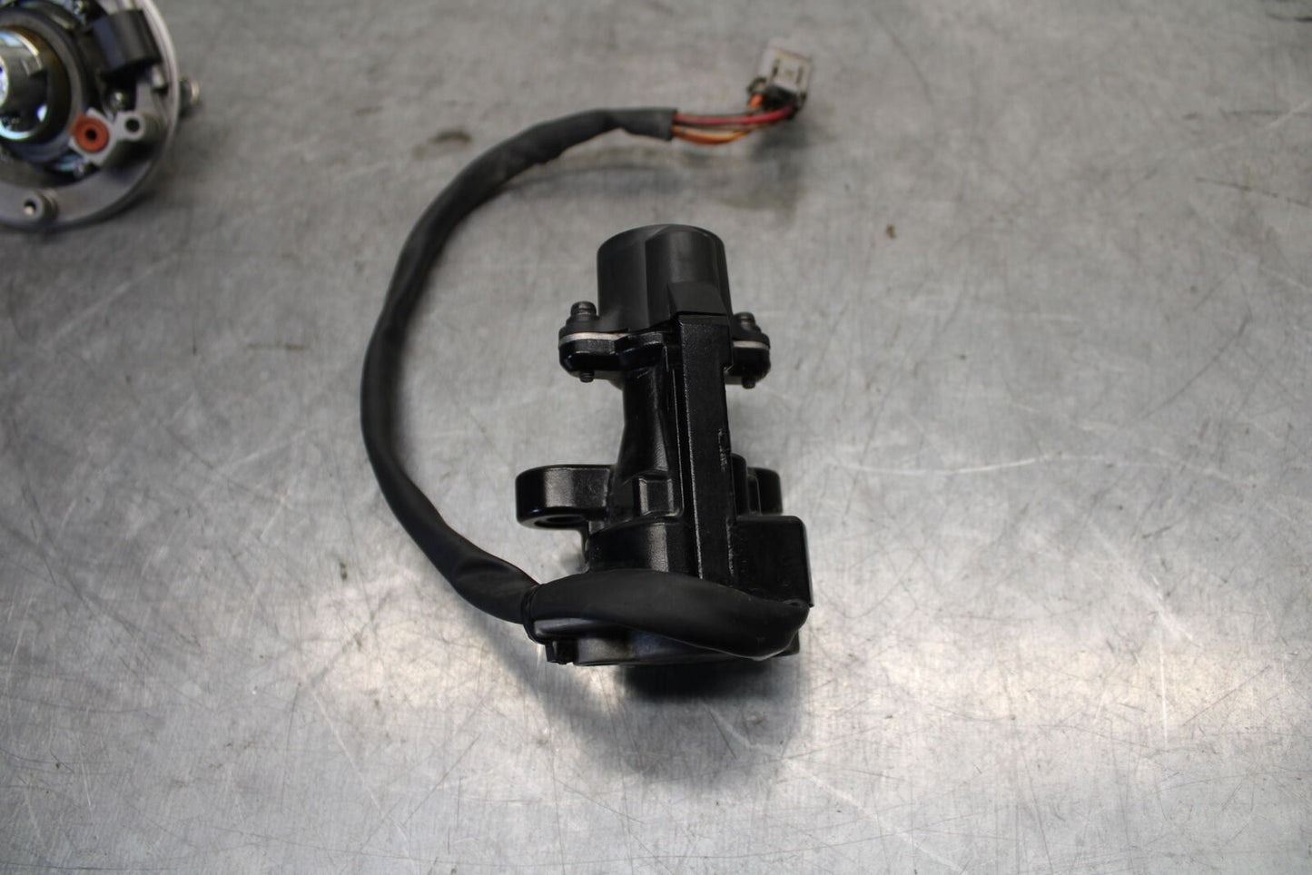 11-24 SUZUKI GSXR750 IGNITION LOCK KEY SET W/ GAS CAP BB714