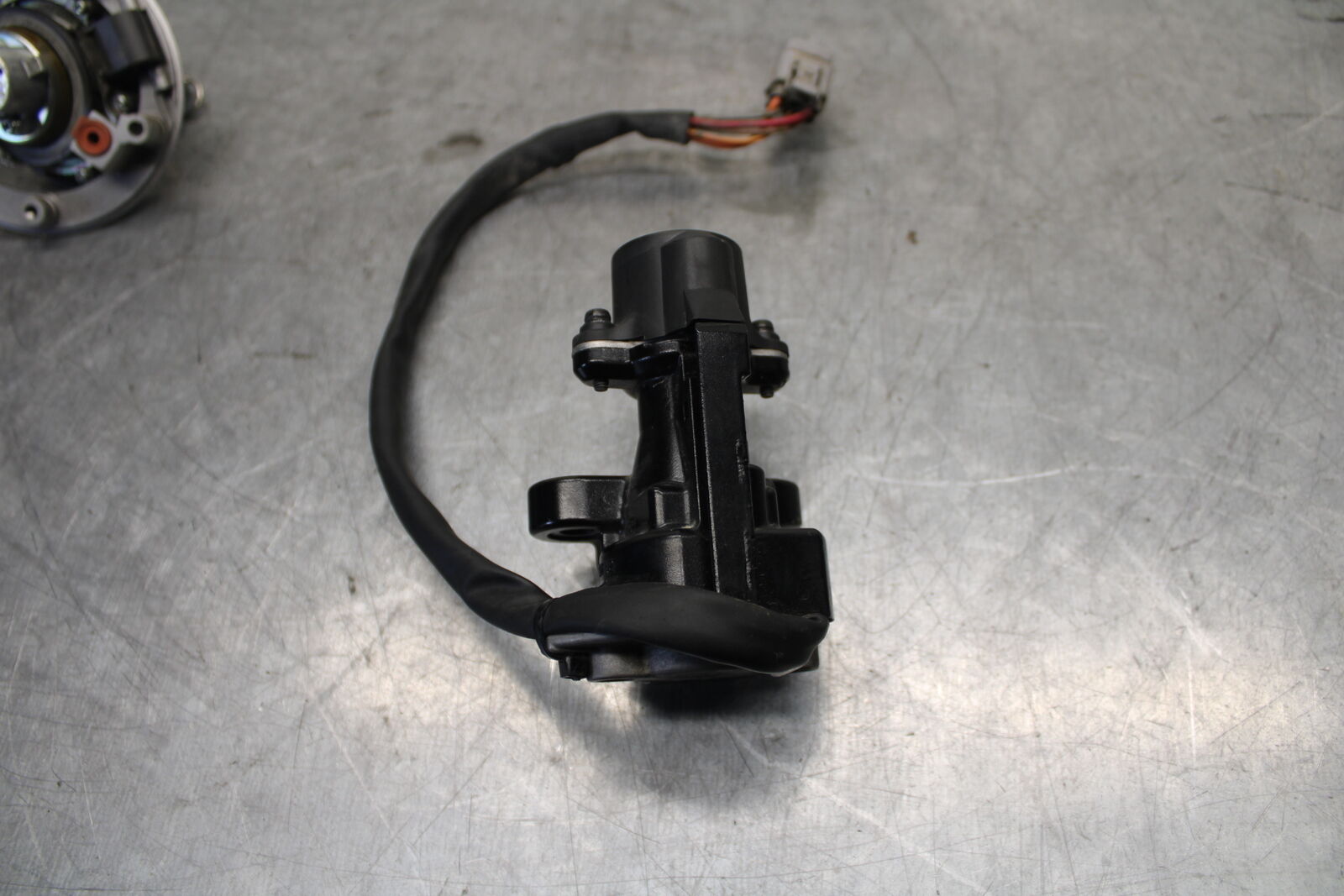 11-24 SUZUKI GSXR750 IGNITION LOCK KEY SET W/ GAS CAP BB714