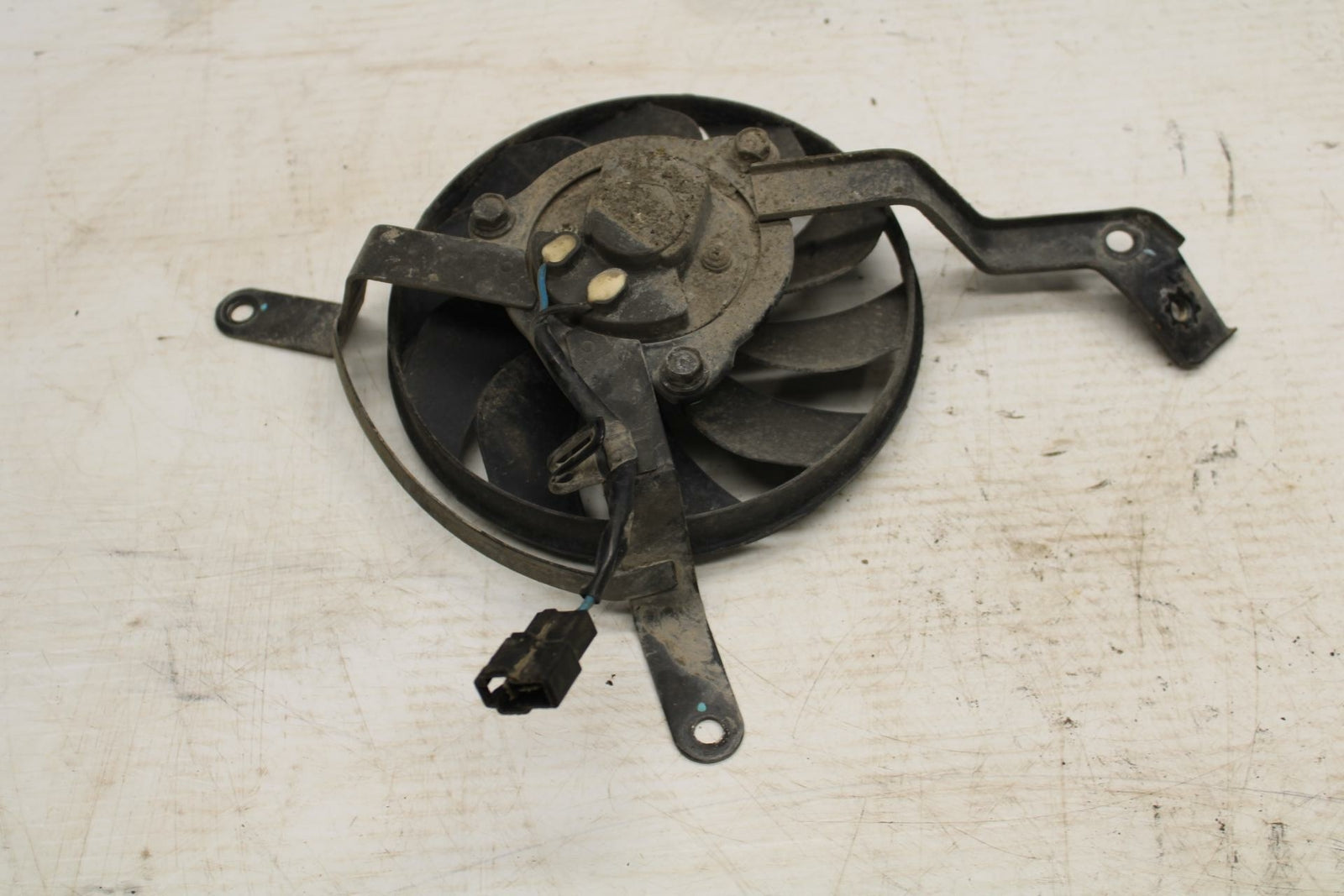 07-16 TRIUMPH STREET TRIPLE ENGINE RADIATOR COOLING FAN BB356