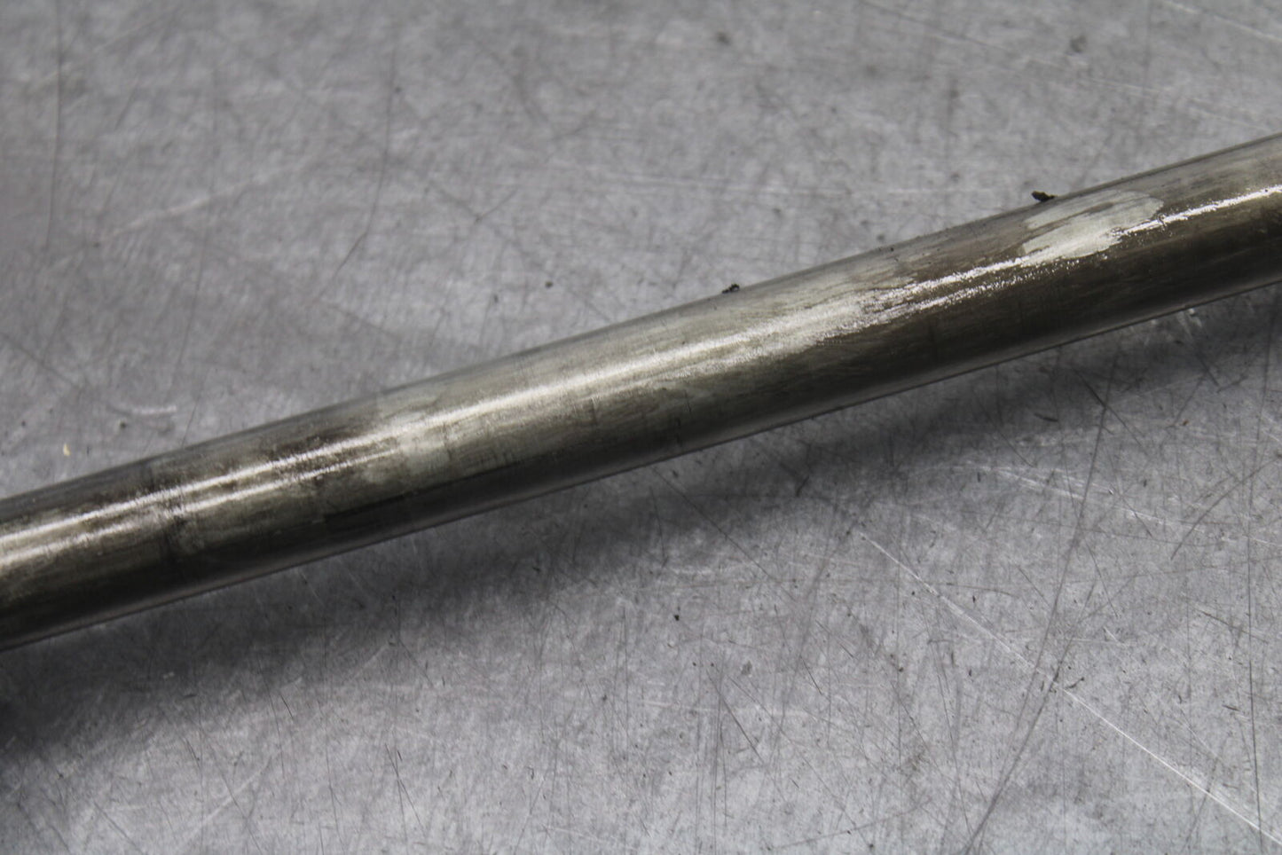 05-09 SUZUKI BOULEVARD C90 REAR AXLE BACK WHEEL RIM PIVOT BOLT AXEL BB692