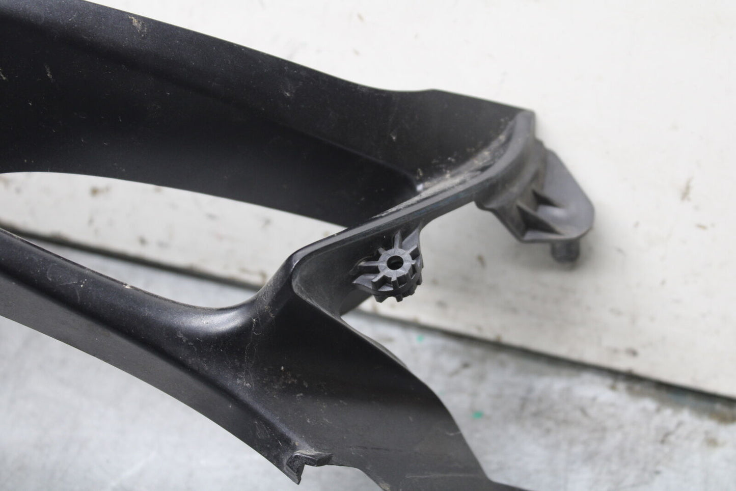 08-09 SUZUKI GSXR600 FRONT CENTER COWL FAIRING BB728